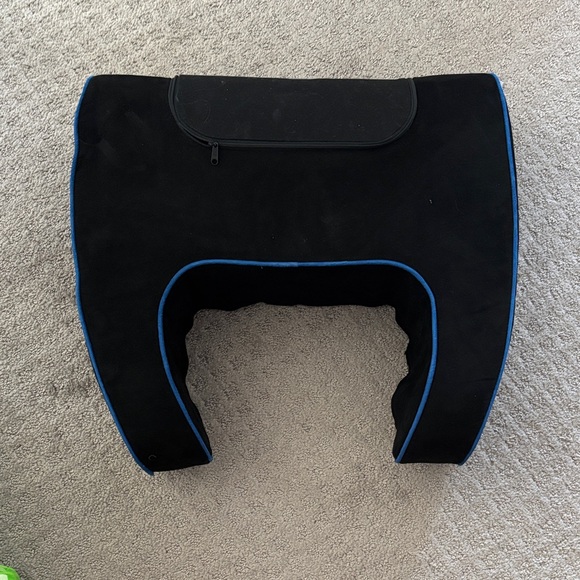 Other - Equestrian Black Saddle Pad with Blue Trim